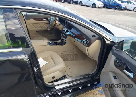 2014 Mercedes-Benz Cls 550 4Matic z USA, uszkodzony, nr VIN WDDLJ9BB5EA121773